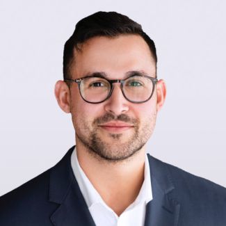 Andy Fernandez headshot
