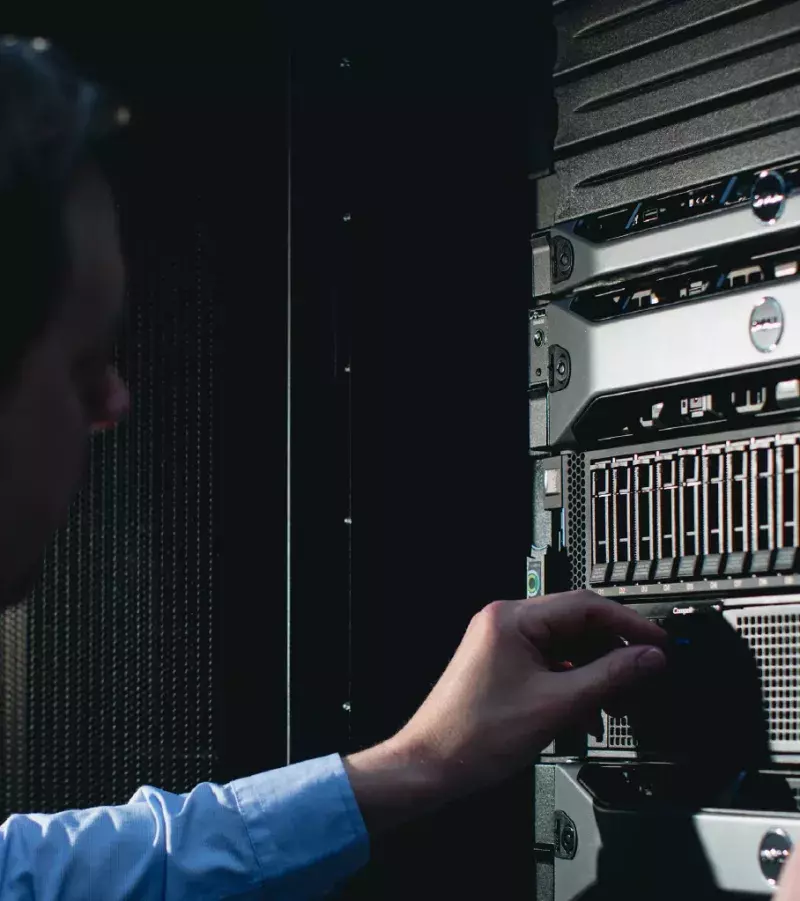 67bf722017f409d9dc6b8504_server-rack-image.webp