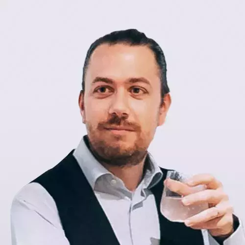 Franck Costa headshot