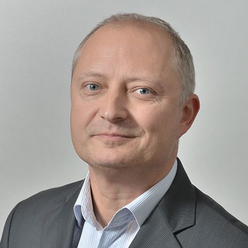 66b3b5e2e71bb14016c6b107_headshot-Bogdan_Viher.jpg